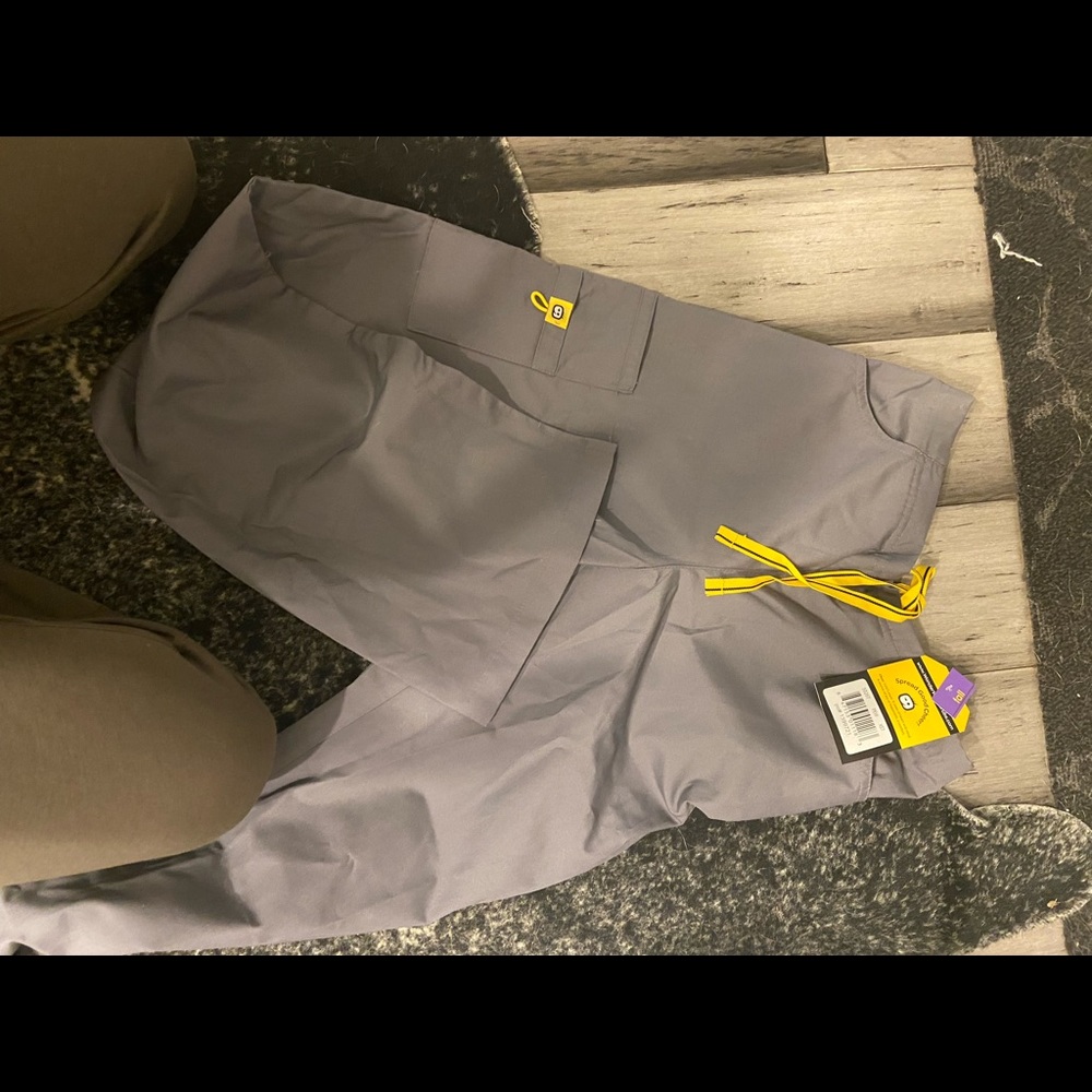 Wonder wink scrub pants